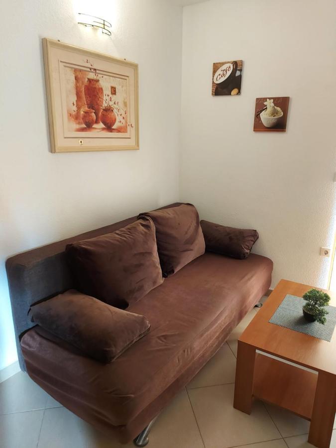 Guest House As Vodice Exteriör bild