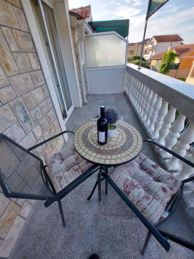Guest House As Vodice Exteriör bild