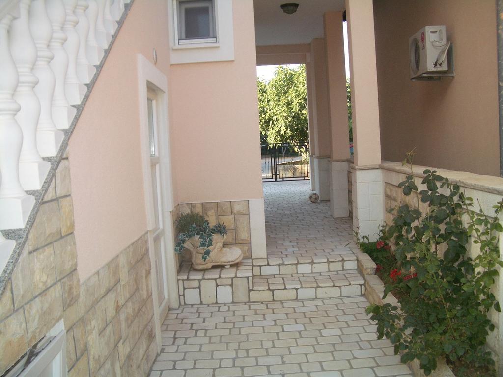 Guest House As Vodice Exteriör bild