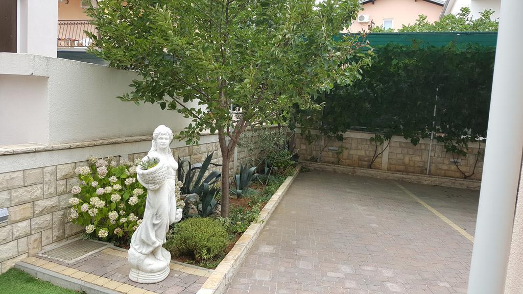Guest House As Vodice Exteriör bild